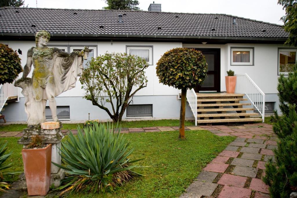 Zimmer Weiss Altenstadt  ภายนอก รูปภาพ